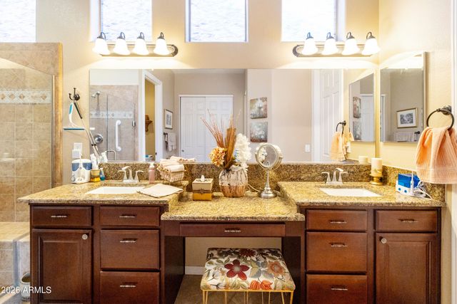 4735 E SOURWOOD Drive, Gilbert, AZ 85298