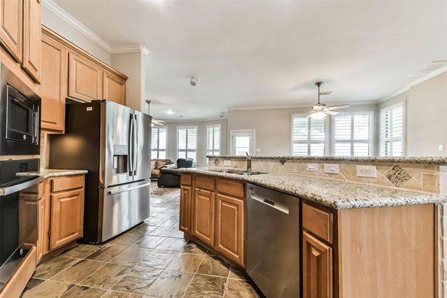 310 Del Monte Drive, Friendswood, TX 77546