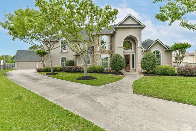 310 Del Monte Drive, Friendswood, TX 77546