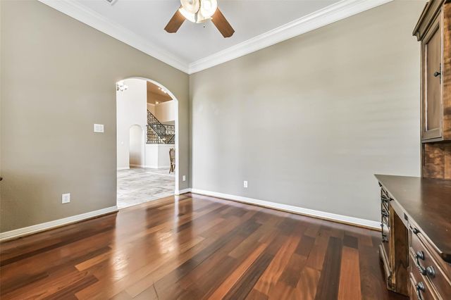 310 Del Monte Drive, Friendswood, TX 77546