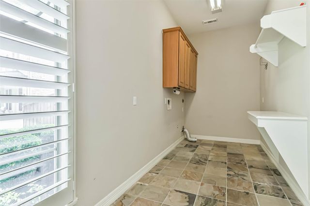 310 Del Monte Drive, Friendswood, TX 77546