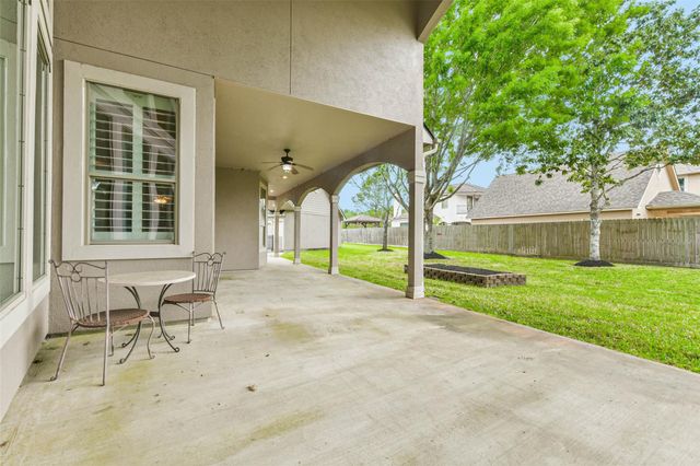 310 Del Monte Drive, Friendswood, TX 77546