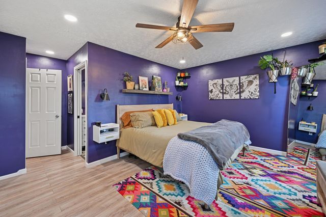 210 Meadow Creek Drive, Florence, KY 41042