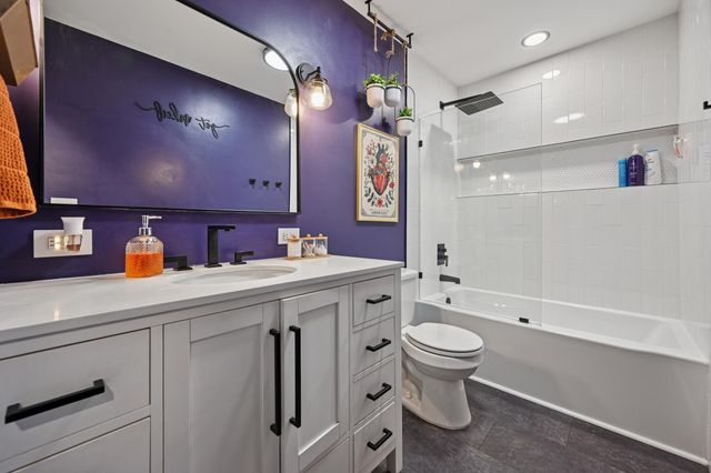 210 Meadow Creek Drive, Florence, KY 41042