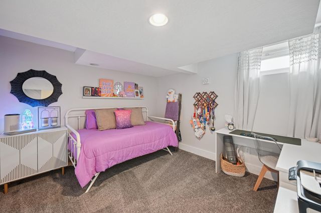 210 Meadow Creek Drive, Florence, KY 41042