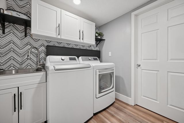 210 Meadow Creek Drive, Florence, KY 41042