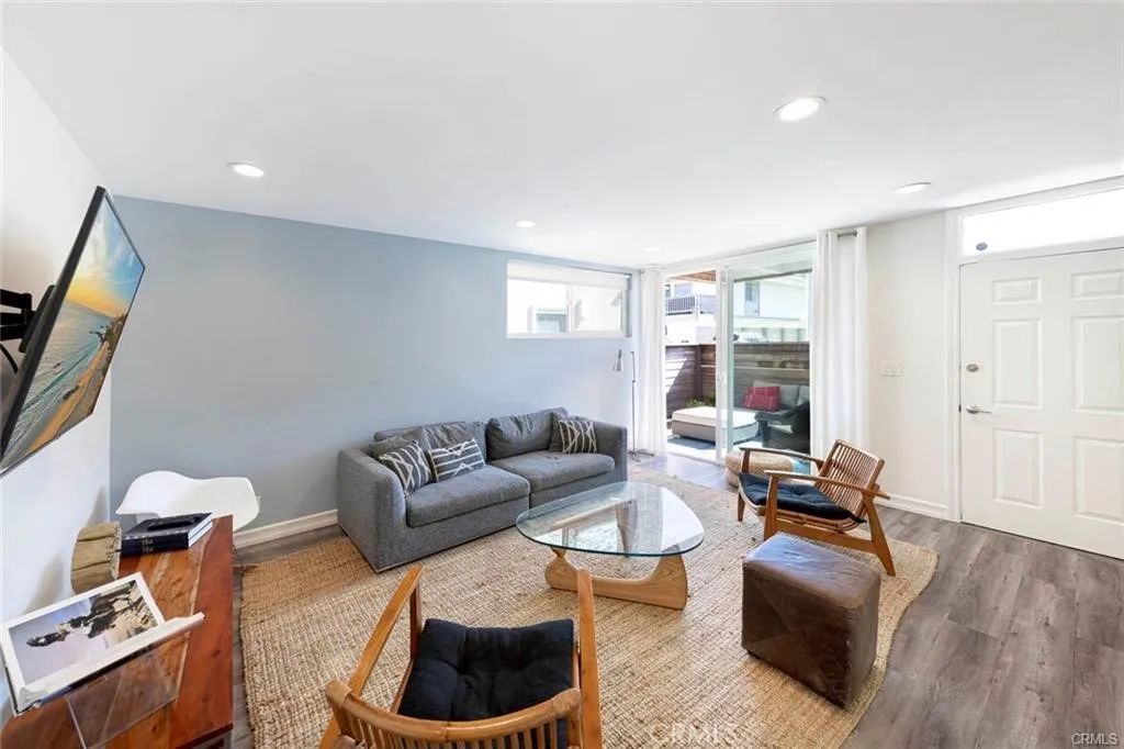 207 Cypress A, Newport Beach, CA 92661