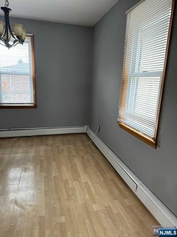 236 E Palisades Boulevard, Palisades Park, NJ 07650