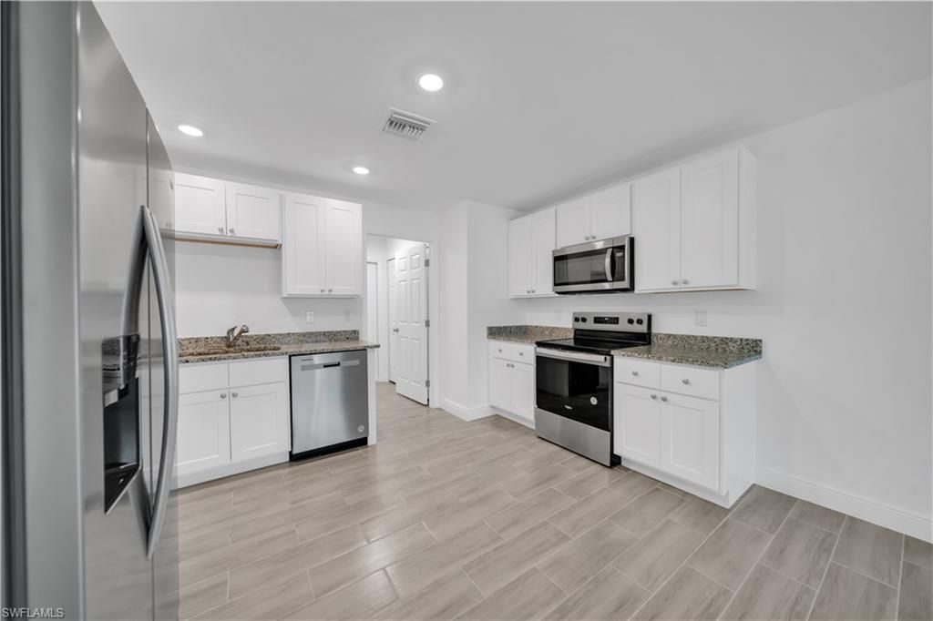 2156/2154 Edison AVE, FORT MYERS, FL 33901 — photo 4