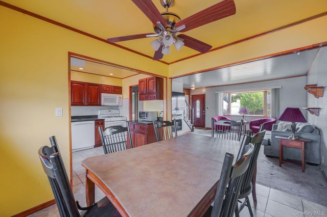 3 Layton Avenue, Hicksville, NY 11801