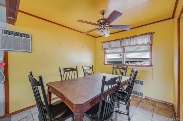 3 Layton Avenue, Hicksville, NY 11801