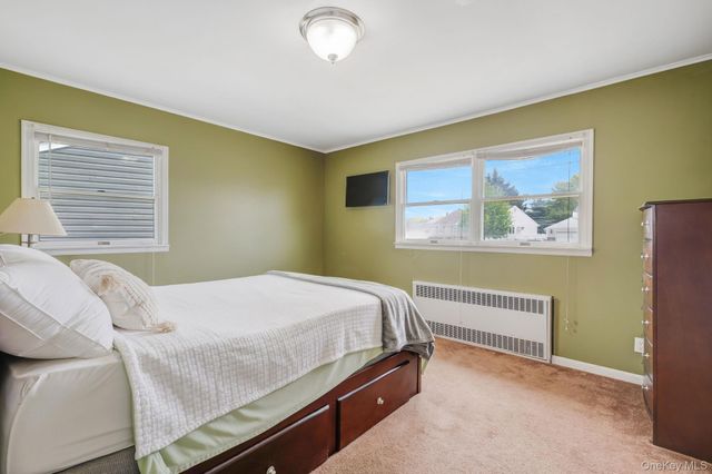 3 Layton Avenue, Hicksville, NY 11801