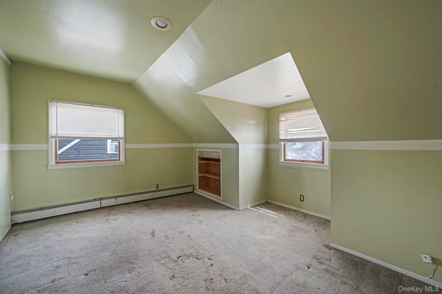 3 Layton Avenue, Hicksville, NY 11801