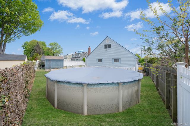 3 Layton Avenue, Hicksville, NY 11801