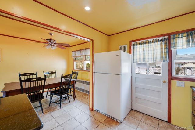 3 Layton Avenue, Hicksville, NY 11801