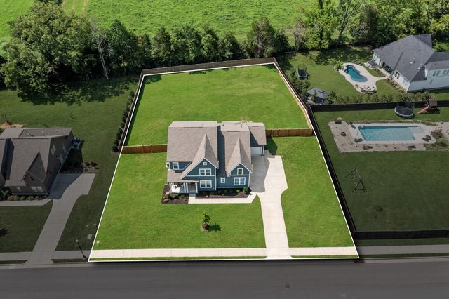 7219 Adenborough Dr, Fairview, TN 37062