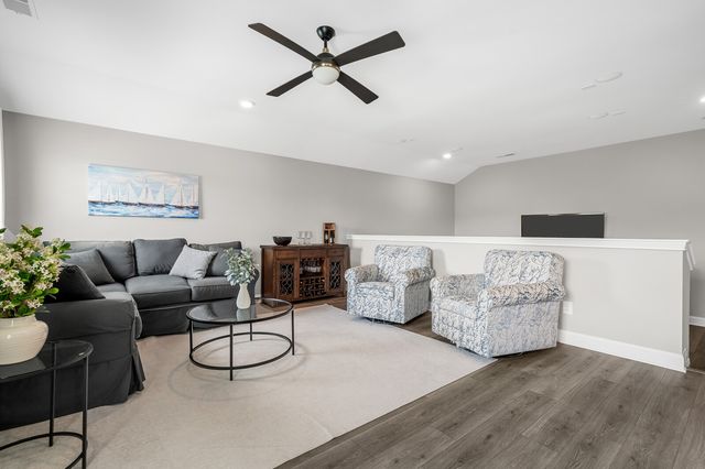 7219 Adenborough Dr, Fairview, TN 37062