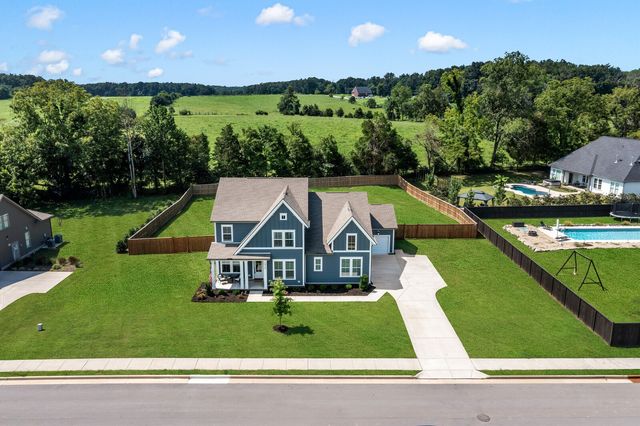 7219 Adenborough Dr, Fairview, TN 37062