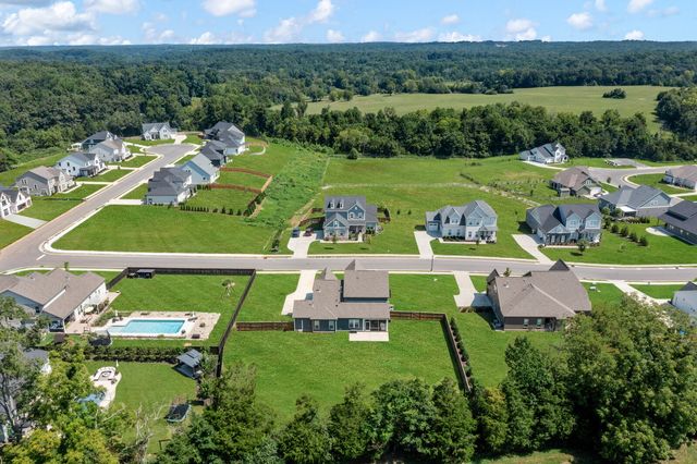 7219 Adenborough Dr, Fairview, TN 37062