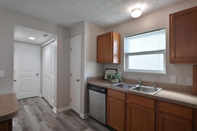 5569 Goose Falls Drive, Dublin, OH 43016