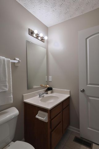 5569 Goose Falls Drive, Dublin, OH 43016