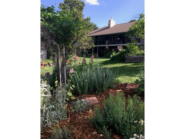 10402 E Pinewood Dr, Parker, CO 80138