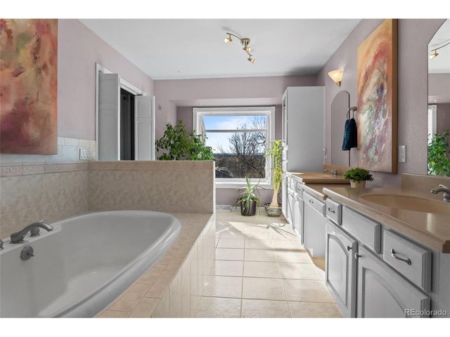 10402 E Pinewood Dr, Parker, CO 80138