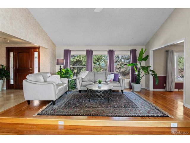 10402 E Pinewood Dr, Parker, CO 80138