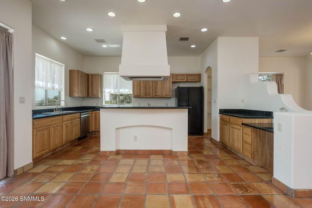 5090 Chiricahua Trail, Las Cruces, NM 88012