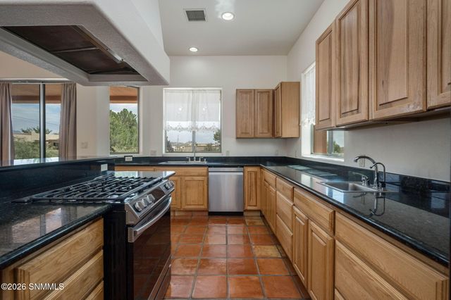 5090 Chiricahua Trail, Las Cruces, NM 88012