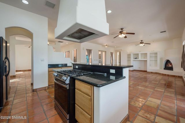 5090 Chiricahua Trail, Las Cruces, NM 88012