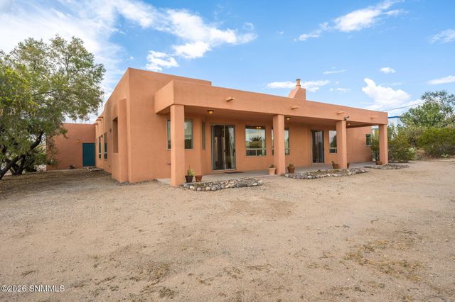 5090 Chiricahua Trail, Las Cruces, NM 88012
