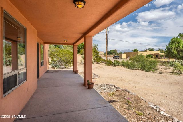 5090 Chiricahua Trail, Las Cruces, NM 88012