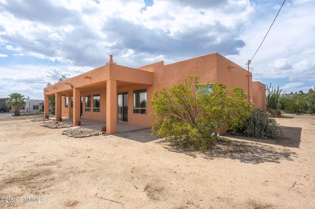 5090 Chiricahua Trail, Las Cruces, NM 88012