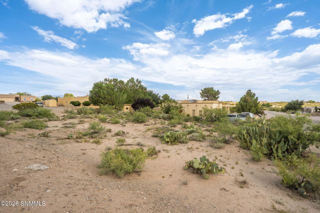 5090 Chiricahua Trail, Las Cruces, NM 88012