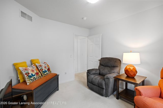 410 Julian Avenue, Lansing, MI 48917