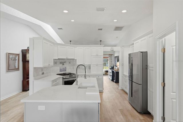 4301 52ND AVENUE S, St Petersburg, FL 33711