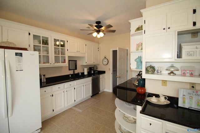 15067 Ashmont Blvd, Huntsville, AL 35803