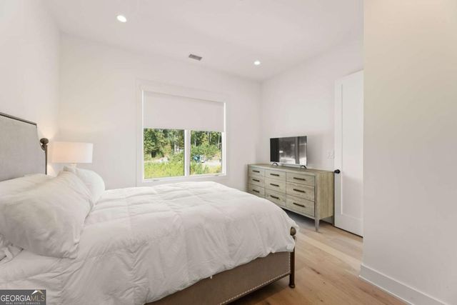 10940 Serenbe Lane, Chattahoochee Hills, GA 30268