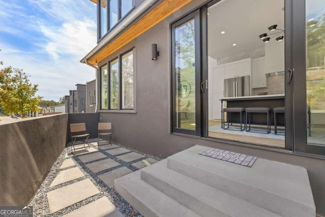 10940 Serenbe Lane, Chattahoochee Hills, GA 30268