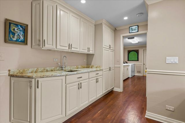 1447 Carol Lane, Deerfield, IL 60015
