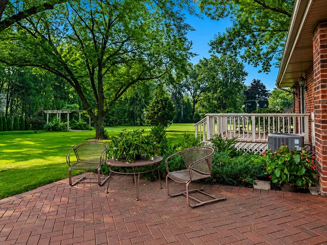 1447 Carol Lane, Deerfield, IL 60015