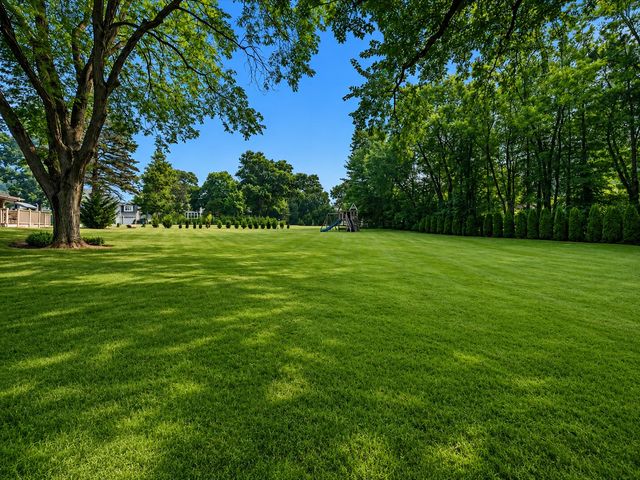 1447 Carol Lane, Deerfield, IL 60015