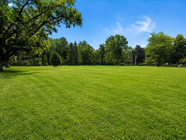 1447 Carol Lane, Deerfield, IL 60015