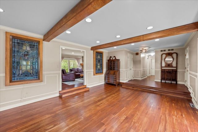 1447 Carol Lane, Deerfield, IL 60015
