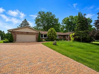 1447 Carol Lane, Deerfield, IL 60015