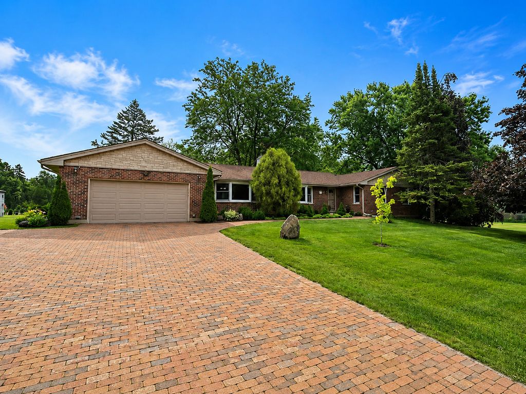 1447 Carol Lane, Deerfield, IL 60015