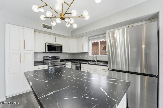 12523 W ROANOKE Avenue, Avondale, AZ 85392