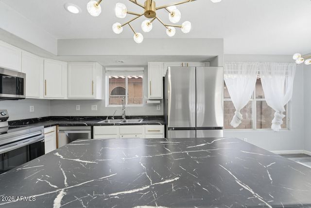 12523 W ROANOKE Avenue, Avondale, AZ 85392