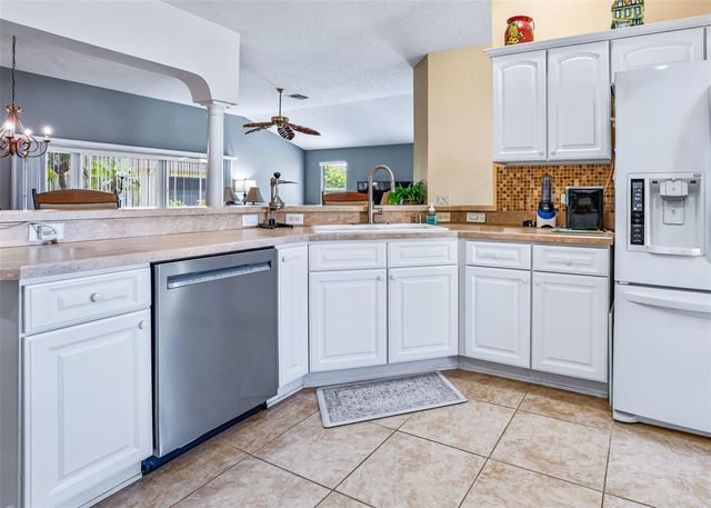 1857 POPPY CIRCLE, The Villages, FL 32162